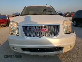 2008 GMC Yukon SLT w/4SB with VIN 1GKFC130X8R222446, listed as a Copart auction lot 75185114 with 230,946 mi miles and Clean Title. Bid and sale history available at carsss.com. Image 5.