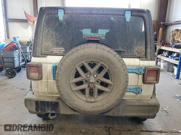 2024 Jeep Wrangler Willys с VIN 1C4PJXDG6RW226257, выставлен на аукционе Copart как лот 45560835 с пробегом 22 107 миль миль и Списание • Salvage title. История ставок и продаж доступна на DreamBid. Изображение 6.