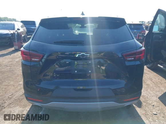 2024 Chevrolet Blazer LT z VIN 3GNKBCR42RS121720, wystawiony jako IAAI lot #42464797 z przebiegiem 34 651 mil mil oraz . Historia ofert i sprzedaży dostępna na DreamBid. Obrazek 16.