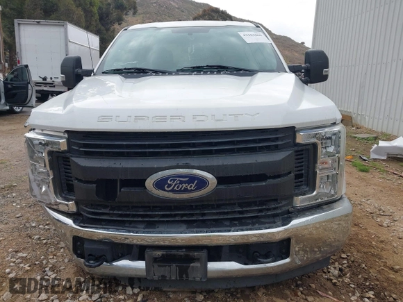 2019 Ford Super Duty F-250 SRW XL with VIN 1FT7W2A62KED47573, listed as a IAAI auction lot 42101066 with 26,075 mi miles. Bid and sale history available at carsss.com. Image 12.