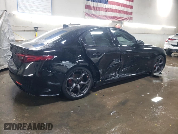 2019 Alfa Romeo Giulia Ti z VIN ZARFANBN7K7608174, wystawiony jako Copart lot #85051934 z przebiegiem 50 824 mil mil oraz Szkoda całkowita • Salvage title. Historia ofert i sprzedaży dostępna na DreamBid. Obrazek 3.