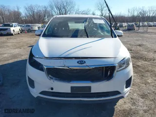 2017 Kia Sedona L with VIN KNDMA5C10H6257698, listed as a IAAI auction lot 41343330 with 141,352 mi miles. Bid and sale history available at carsss.com. Image 12.