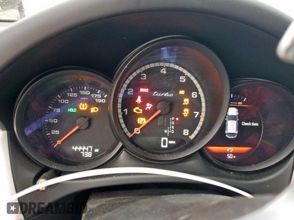 2018 Porsche Macan Turbo z VIN WP1AF2A51JLB71315, wystawiony jako Copart lot #45005505 z przebiegiem 44 447 mil mil oraz Szkoda całkowita • Salvage title. Historia ofert i sprzedaży dostępna na DreamBid. Obrazek 9.