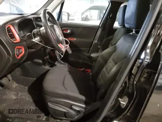2019 Jeep Renegade Altitude z VIN ZACNJABB1KPK47108, wystawiony jako Copart lot #52321405 z przebiegiem 81 008 mil mil oraz Szkoda całkowita • Salvage title. Historia ofert i sprzedaży dostępna na DreamBid. Obrazek 7.