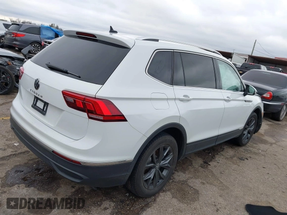 2022 Volkswagen Tiguan SE with VIN 3VV3B7AX0NM161398, listed as a IAAI auction lot 41290692 with 47,970 mi miles and . Bid and sale history available at DreamBid. Image 4.
