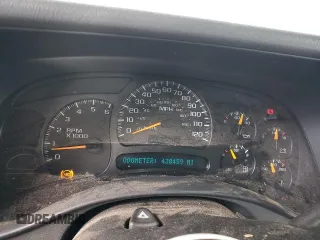 2005 Chevrolet Suburban Z71 with VIN 3GNFK16ZX5G166830, listed as a Copart auction lot 62769755 with 430,459 mi miles and Salvage title. Bid and sale history available at DreamBid. Image 9.
