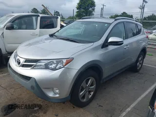 2015 Toyota RAV4 XLE z VIN 2T3WFREV0FW164984, wystawiony jako IAAI lot #42475525 z przebiegiem 265 579 mil mil oraz . Historia ofert i sprzedaży dostępna na DreamBid. Obrazek 2.