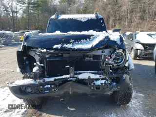 2024 Ford Bronco z VIN 1FMDE1AP3RLA66439, wystawiony jako IAAI lot #41071999 z przebiegiem 3 055 mil mil oraz . Historia ofert i sprzedaży dostępna na DreamBid. Obrazek 13.