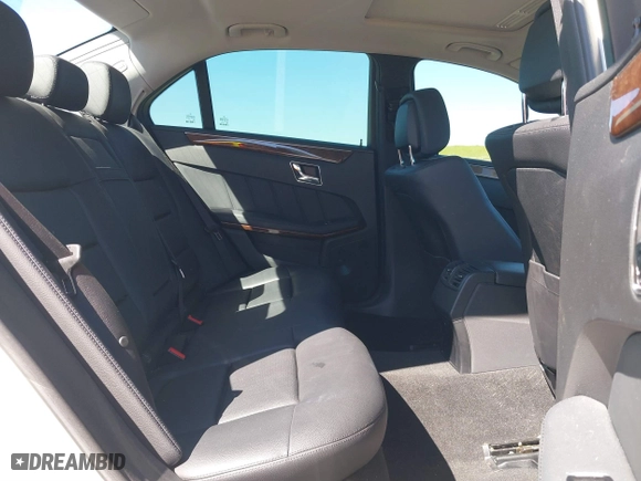 2011 Mercedes-Benz E-Class E 350 Luxury BlueTEC with VIN WDDHF2EB6BA505602, listed as a IAAI auction lot 41859128 with 114,146 mi miles. Bid and sale history available at carsss.com. Image 8.