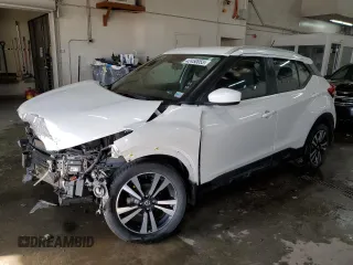 2020 Nissan Kicks SV with VIN 3N1CP5CV9LL567752, listed as a Copart auction lot 42450055 with 78,040 mi miles and Salvage Title. Bid and sale history available at carsss.com. Image 1.