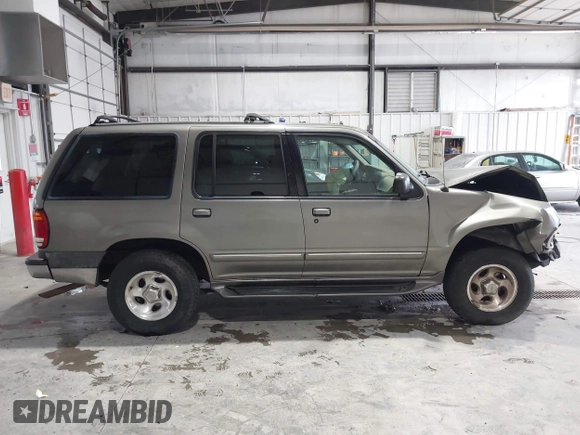 2001 Ford Explorer XLT with VIN 1FMZU73E01ZA25789, listed as a IAAI auction lot 41948762 with 178,920 mi miles and . Bid and sale history available at DreamBid. Image 14.