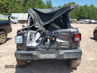 2020 Jeep Wrangler Unlimited Sport Altitude with VIN 1C4HJXDN7LW224107, listed as a Copart auction lot 61435715 with 38,151 mi miles and Salvage title. Bid and sale history available at DreamBid. Image 6.