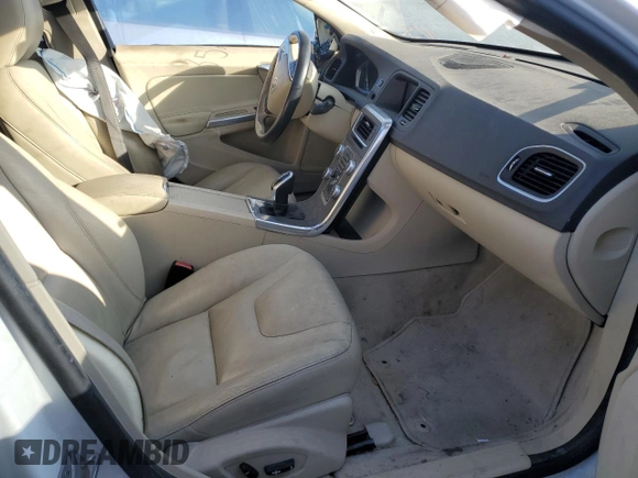 2015 Volvo S60 T5 Platinum with VIN YV1612TM8F2352980, listed as a Copart auction lot 82701654 with 0 mi miles and Salvage Title. Bid and sale history available at carsss.com. Image 7.