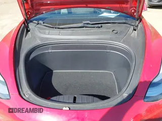 2018 Tesla Model 3 Long Range Battery z VIN 5YJ3E1EA3JF047287, wystawiony jako IAAI lot #42099771 z przebiegiem 120 470 mil mil oraz . Historia ofert i sprzedaży dostępna na DreamBid. Obrazek 10.