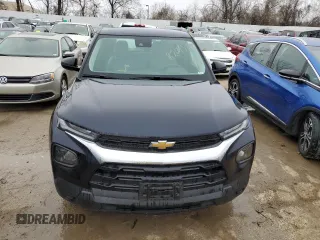 2021 Chevrolet TrailBlazer LS with VIN KL79MMS21MB086136, listed as a Copart auction lot 82045263 with 27,163 mi miles and Salvage Title. Bid and sale history available at DreamBid. Image 5.