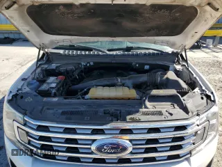 2018 Ford Expedition Max Limited z VIN 1FMJK1KT9JEA06892, wystawiony jako Copart lot #52110875 z przebiegiem 227 807 mil mil oraz Czysty tytuł • Clean title. Historia ofert i sprzedaży dostępna na DreamBid. Obrazek 12.
