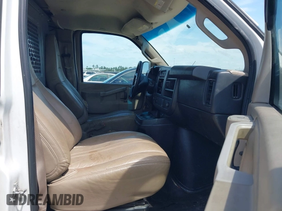 2016 Chevrolet Express Cargo Van with VIN 1GCWGAFF1G1259365, listed as a IAAI auction lot 42066824 with 279,250 mi miles. Bid and sale history available at carsss.com. Image 5.