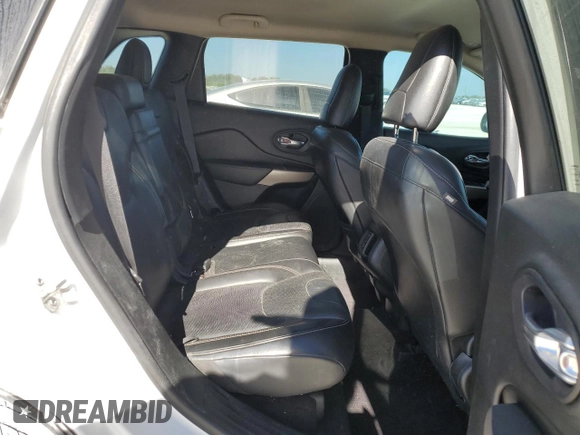 2018 Jeep Cherokee Limited z VIN 1C4PJLDX7JD573718, wystawiony jako Copart lot #83295024 z przebiegiem 102 479 mil mil oraz Nie do naprawy • Non repairable. Historia ofert i sprzedaży dostępna na DreamBid. Obrazek 11.