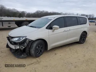 2020 Chrysler Pacifica Touring with VIN 2C4RC1FG4LR236024, listed as a Copart auction lot 47575535 with 164,637 mi miles and Salvage Title. Bid and sale history available at DreamBid. Image 1.