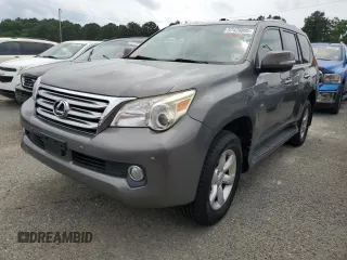 2010 Lexus GX 460 z VIN JTJBM7FX0A5008711, wystawiony jako Copart lot #57426895 z przebiegiem 284 848 mil mil oraz Czysty tytuł • Clean title. Historia ofert i sprzedaży dostępna na DreamBid. Obrazek 1.
