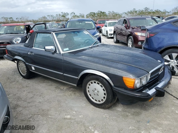 1987 Mercedes-Benz 560 Series 560SL with VIN WDBBA48D9HA060044, listed as a Copart auction lot 76965694 with NaN miles and Non Repairable. Bid and sale history available at carsss.com. Image 4.