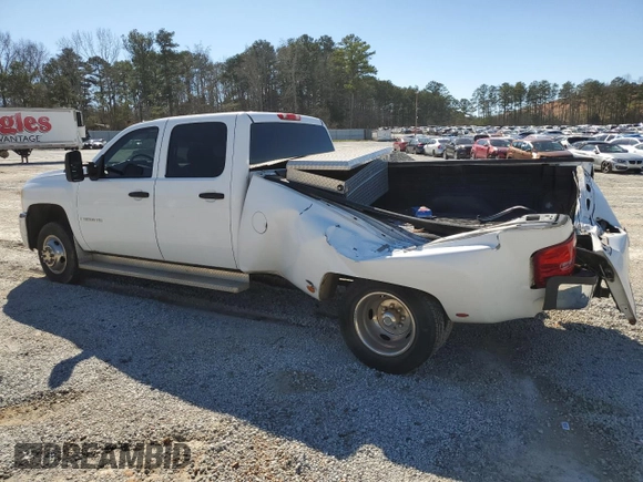 2007 Chevrolet Silverado 3500HD DRW Work Truck with VIN 1GCJC33K57F536458, listed as a Copart auction lot 46265465 with 211,752 mi miles and Salvage Title. Bid and sale history available at DreamBid. Image 2.