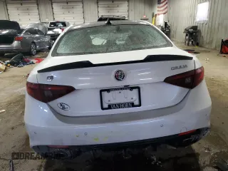 2018 Alfa Romeo Giulia Ti Sport with VIN ZARFAECN5J7576726, listed as a Copart auction lot 44971045 with Not provided miles and Clean title. Bid and sale history available at DreamBid. Image 6.