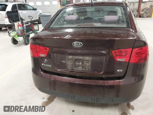 2010 Kia Forte EX z VIN KNAFU4A28A5811732, wystawiony jako IAAI lot #42038492 z przebiegiem 176 178 mil mil oraz . Historia ofert i sprzedaży dostępna na DreamBid. Obrazek 16.