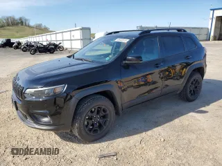 2022 Jeep Cherokee X z VIN 1C4PJMCX1ND527427, wystawiony jako Copart lot #55848515 z przebiegiem 38 034 mil mil oraz Szkoda całkowita • Salvage title. Historia ofert i sprzedaży dostępna na DreamBid. Obrazek 1.
