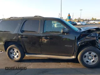 2013 Chevrolet Tahoe LS с VIN 1GNSCAE00DR247218, выставлен на аукционе IAAI как лот 42081674 с пробегом 164 687 миль миль и . История ставок и продаж доступна на DreamBid. Изображение 14.