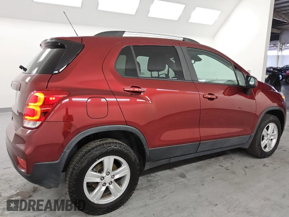 2022 Chevrolet Trax LT with VIN KL7CJPSM1NB539805, listed as a Copart auction lot 49949765 with 81,005 mi miles and Clean Title. Bid and sale history available at carsss.com. Image 3.