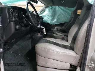 2019 Chevrolet Express Cargo с VIN 1GCWGBFG7K1178216, выставлен на аукционе Copart как лот 86548764 с пробегом 87 687 миль миль и Чистый • Clean title. История ставок и продаж доступна на DreamBid. Изображение 7.
