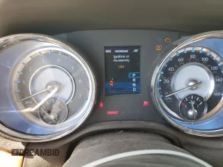 2012 Chrysler 300 C z VIN 2C3CCAET6CH195930, wystawiony jako Copart lot #54779835 z przebiegiem 103 022 mil mil oraz Szkoda całkowita • Salvage title. Historia ofert i sprzedaży dostępna na DreamBid. Obrazek 9.