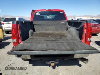 2011 GMC Sierra 2500HD SLT с VIN 1GT121E8XBF134436, выставлен на аукционе Copart как лот 45011735 с пробегом 44 287 миль миль и Списание • Salvage title. История ставок и продаж доступна на DreamBid. Изображение 6.