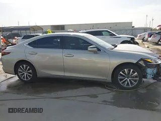 2020 Lexus ES 350 с VIN 58ADZ1B15LU078567, выставлен на аукционе IAAI как лот 41831863 с пробегом 32 793 миль миль и . История ставок и продаж доступна на DreamBid. Изображение 14.