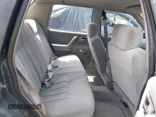 1996 Oldsmobile Cutlass Ciera 1SA VX5 z VIN 1G3AJ55M5T6418193, wystawiony jako IAAI lot #42361441 z przebiegiem 193 675 mil mil oraz . Historia ofert i sprzedaży dostępna na DreamBid. Obrazek 8.