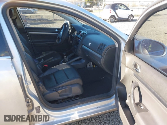 2006 Volkswagen Jetta 2.5L с VIN 3VWSF71KX6M625881, выставлен на аукционе IAAI как лот 41435542 с пробегом 232 897 миль миль и . История ставок и продаж доступна на DreamBid. Изображение 5.