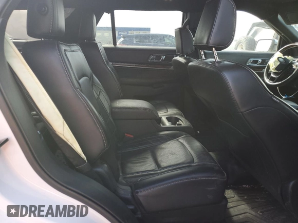 2019 Ford Explorer Platinum с VIN 1FM5K8HTXKGA78112, выставлен на аукционе Copart как лот 55954715 с пробегом 67 959 миль миль и Списание • Salvage title. История ставок и продаж доступна на DreamBid. Изображение 11.