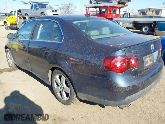 2008 Volkswagen Jetta SE with VIN 3VWRZ71K38M035479, listed as a IAAI auction lot 41399776 with 125,283 mi miles and . Bid and sale history available at DreamBid. Image 3.