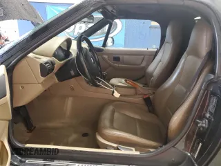 2001 BMW Z3 2.5 z VIN WBACN33421LK46222, wystawiony jako Copart lot #55395215 z przebiegiem 148 123 mil mil oraz Szkody całkowita. Historia ofert i sprzedaży dostępna na DreamBid. Obrazek 7.