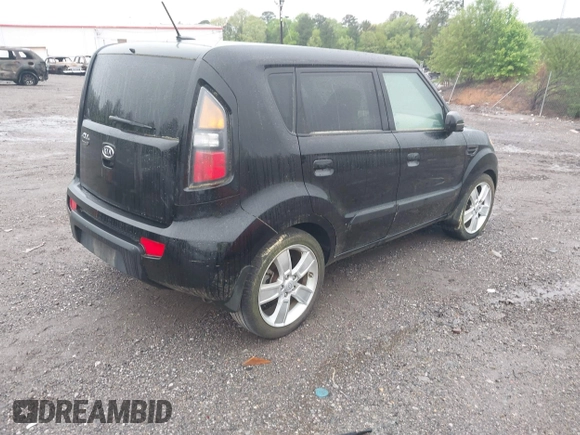 2010 Kia Soul + with VIN KNDJT2A24A7043661, listed as a IAAI auction lot 41981313 with 69,600 mi miles. Bid and sale history available at carsss.com. Image 4.
