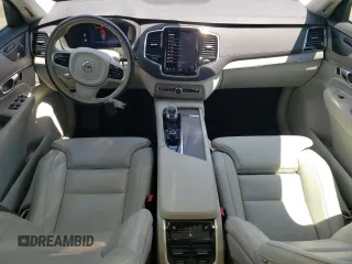 2023 Volvo XC90 Ultimate Dark Theme with VIN YV4H60CX1P1996890, listed as a Copart auction lot 57989095 with 31,269 mi miles and Salvage title. Bid and sale history available at DreamBid. Image 8.