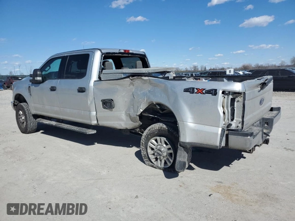 2017 Ford F-350 Platinum with VIN 1FT8W3B68HEB95946, listed as a Copart auction lot 46710265 with 180,914 mi miles and Salvage title. Bid and sale history available at DreamBid. Image 2.