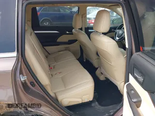 2017 Toyota Highlander XLE with VIN 5TDJZRFH4HS483304, listed as a IAAI auction lot 42134994 with 115,322 mi miles and . Bid and sale history available at DreamBid. Image 8.