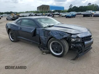 2013 Chevrolet Camaro LS z VIN 2G1FA1E36D9179469, wystawiony jako Copart lot #53968305 z przebiegiem 173 426 mil mil oraz Szkoda całkowita • Salvage title. Historia ofert i sprzedaży dostępna na DreamBid. Obrazek 4.