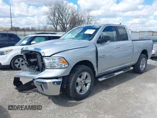 2018 Ram 1500 Big Horn z VIN 1C6RR7GG6JS231331, wystawiony jako IAAI lot #41858511 z przebiegiem 64 514 mil mil oraz . Historia ofert i sprzedaży dostępna na DreamBid. Obrazek 17.