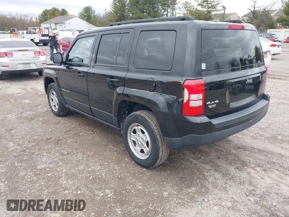 2016 Jeep Patriot Sport z VIN 1C4NJRBB3GD594933, wystawiony jako IAAI lot #41775766 z przebiegiem 133 275 mil mil oraz . Historia ofert i sprzedaży dostępna na DreamBid. Obrazek 3.