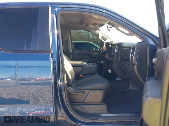 2019 Chevrolet Silverado 1500 RST with VIN 1GCRYEEKXKZ314227, listed as a IAAI auction lot 41505542 with 156,307 mi miles and . Bid and sale history available at DreamBid. Image 5.