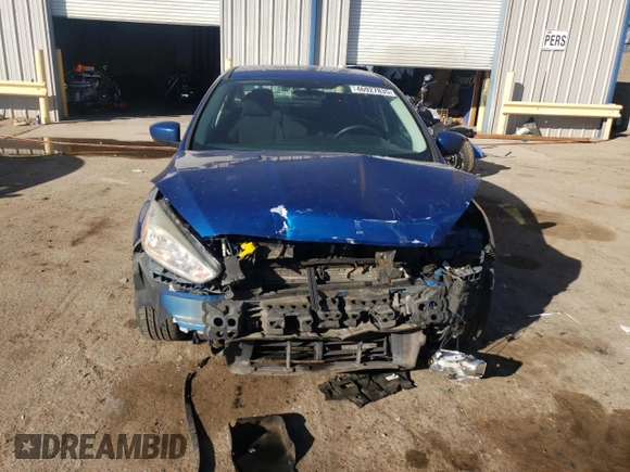 2018 Ford Focus SE z VIN 1FADP3F2XJL327387, wystawiony jako Copart lot #46927835 z przebiegiem 61 707 mil mil oraz Szkoda całkowita • Salvage title. Historia ofert i sprzedaży dostępna na DreamBid. Obrazek 5.