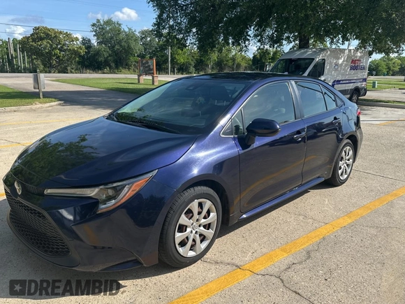 2021 Toyota Corolla LE with VIN JTDEPMAE3MJ123908, listed as a Copart auction lot 55230335 with 50,069 mi miles and Clean Title. Bid and sale history available at DreamBid. Image 2.